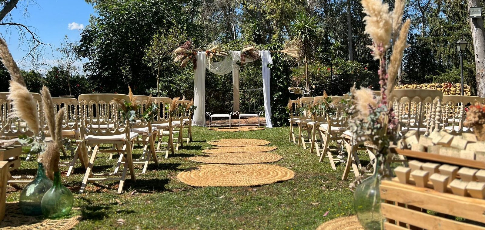 Evento social celebrado en hacienda con jardín en Sevilla